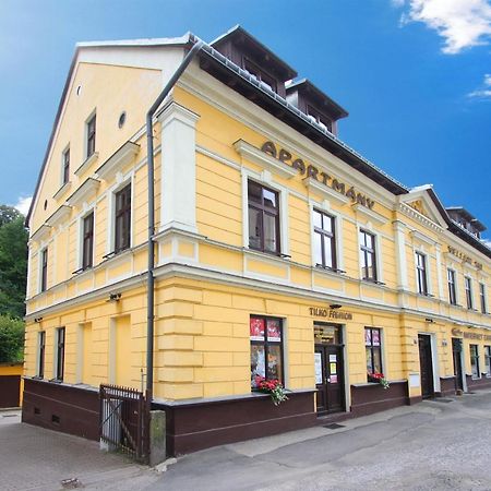 Yellow Street Apartment 捷克布杰约维采 外观 照片